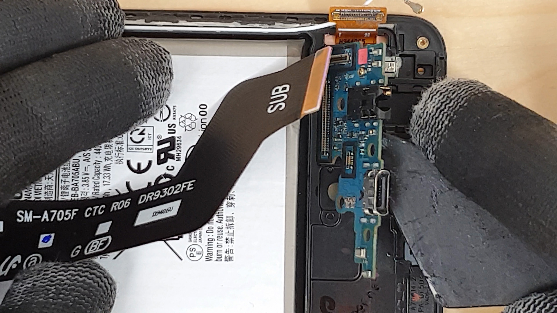 Réparer un Samsung Galaxy A70 tombé dans l'eau - réparation réussie